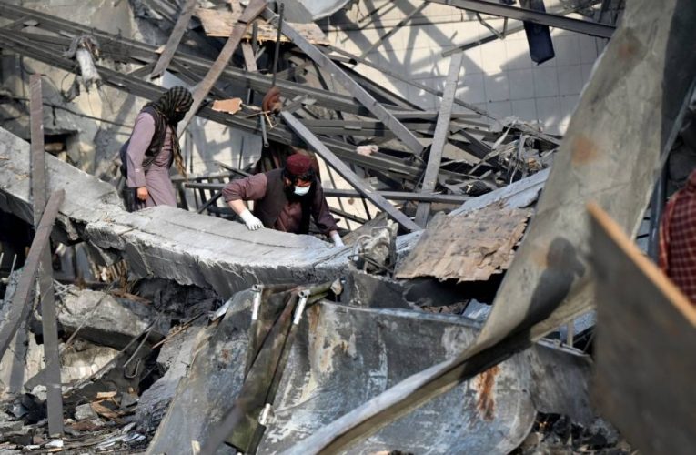 Peste 400 de morți în urma unui atac aerian pakistanez asupra unui spital din Kabul