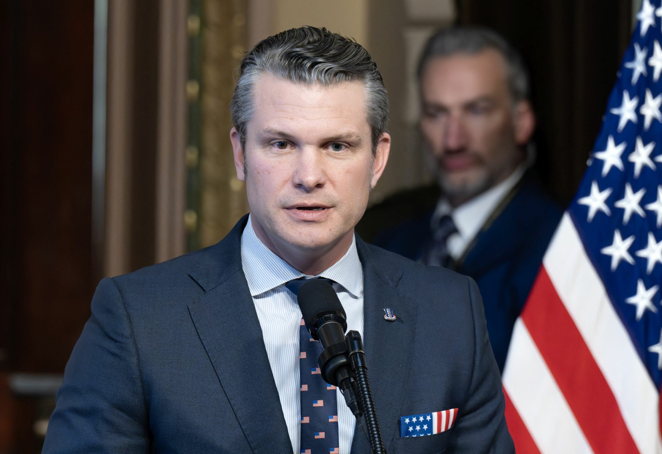 Pete Hegseth spune că Iranul face o „greșeală de calcul” crezând că SUA își va încetini atacurile