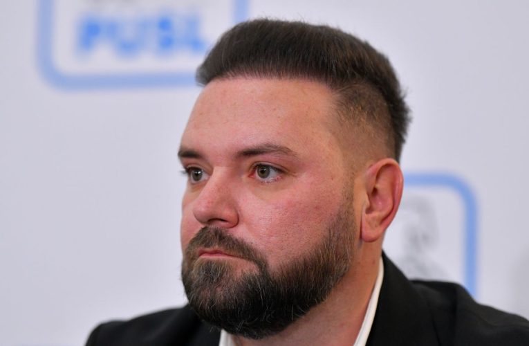 Piedone Jr. începe modernizarea străzilor din Ferentari. PS5 cere cetățenilor să semnaleze gropile prin „share location”