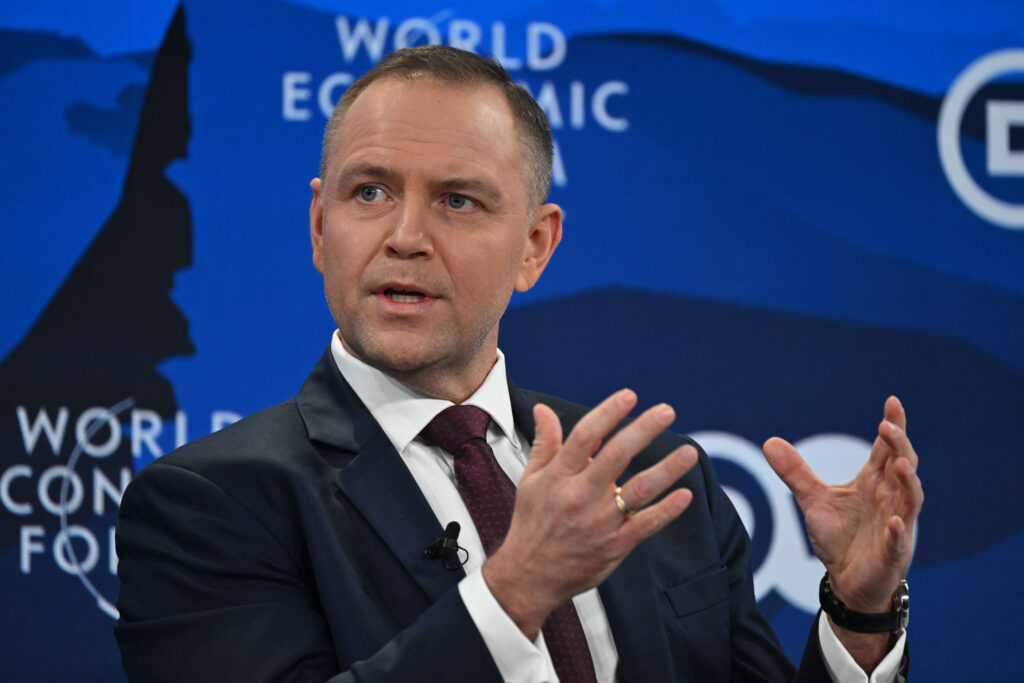 Polonia reduce treptat sprijinul pentru refugiații ucraineni