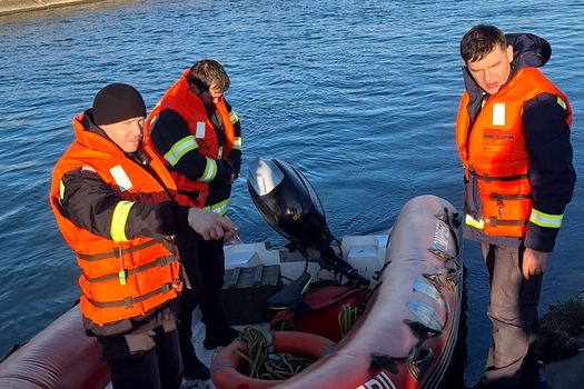 Pompierii nu au reușit să-l găsească pe tânărul de 18 ani, înecat în canalul de fugă al Bistriței