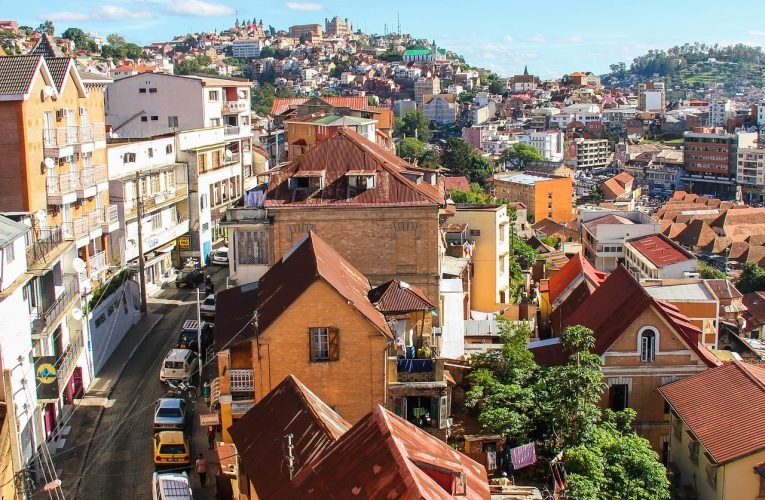 Președintele unei țări l-a numit premier pe șeful departamentului anticorupție. Ce misiune va avea noul prim-ministru