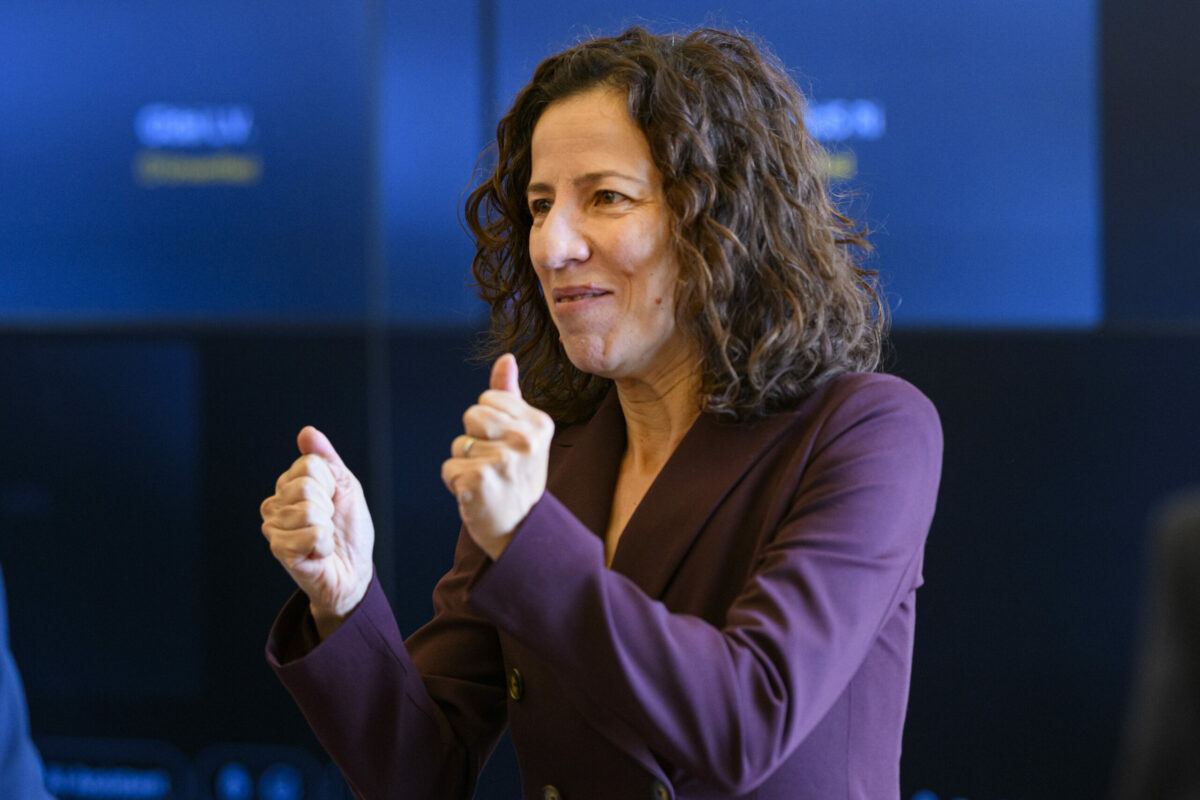 Primele pentru cadrele didactice, aprobate de Comisia Europeană. Roxana Mînzatu: Uniunea Europeană investește în calitatea educației