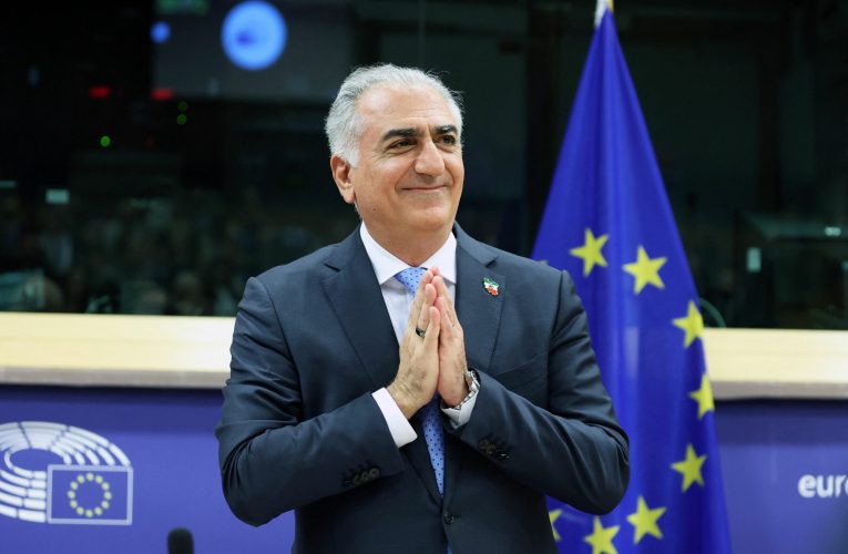 Prințul moștenitor al Iranului vede în moartea lui Khamenei un moment istoric pentru viitorul țării