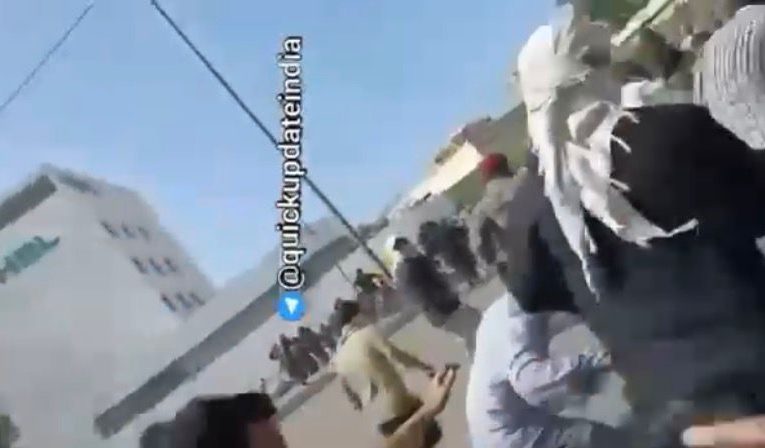 Protestatari uciși în Pakistan după ce au luat cu asalt consulatul SUA