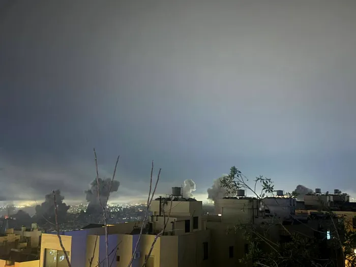 Război în Orientul Mijlociu, ziua 12. Iranul și Libanul atacă puternic și sincronizat Israelul. Au fost trase peste 100 de rachete, sunt explozii / Tel Avivul răspunde cu un alt care zguduie tot Beirutul