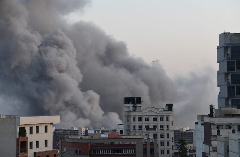 Război în Orientul Mijlociu, ziua 8. Un sistem anti-drone american va fi trimis în Orientul Mijlociu / SUA ar putea ridica sancțiunile asupra petrolului rusesc pe fondul impasului din Strâmtoarea Ormuz