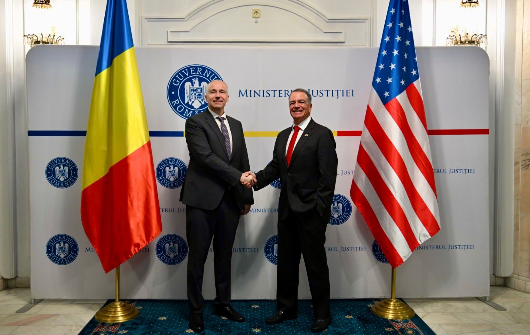 Reformele judiciare și lupta anticorupție, discutate de ministrul Justiției cu ambasadorul SUA