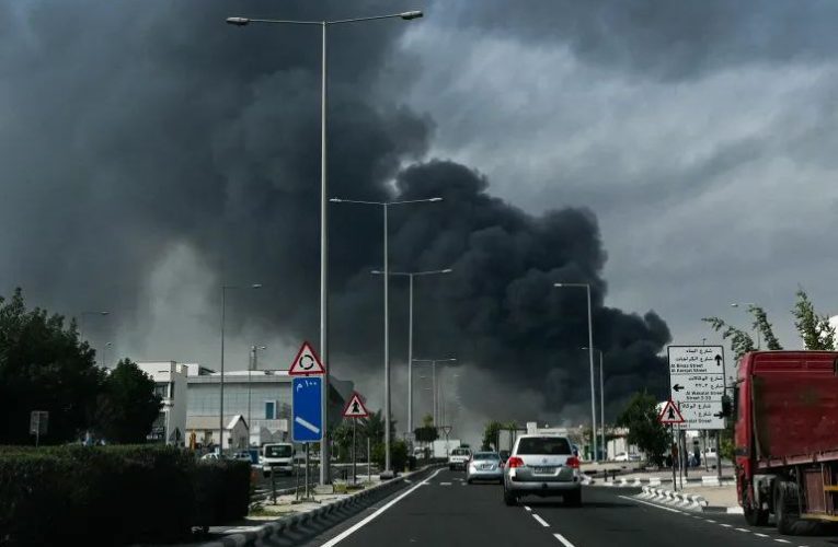 Resturile unei drone avariază complexul din Abu Dhabi care găzduiește ambasada israeliană. O femeie și copilul ei au fost răniți