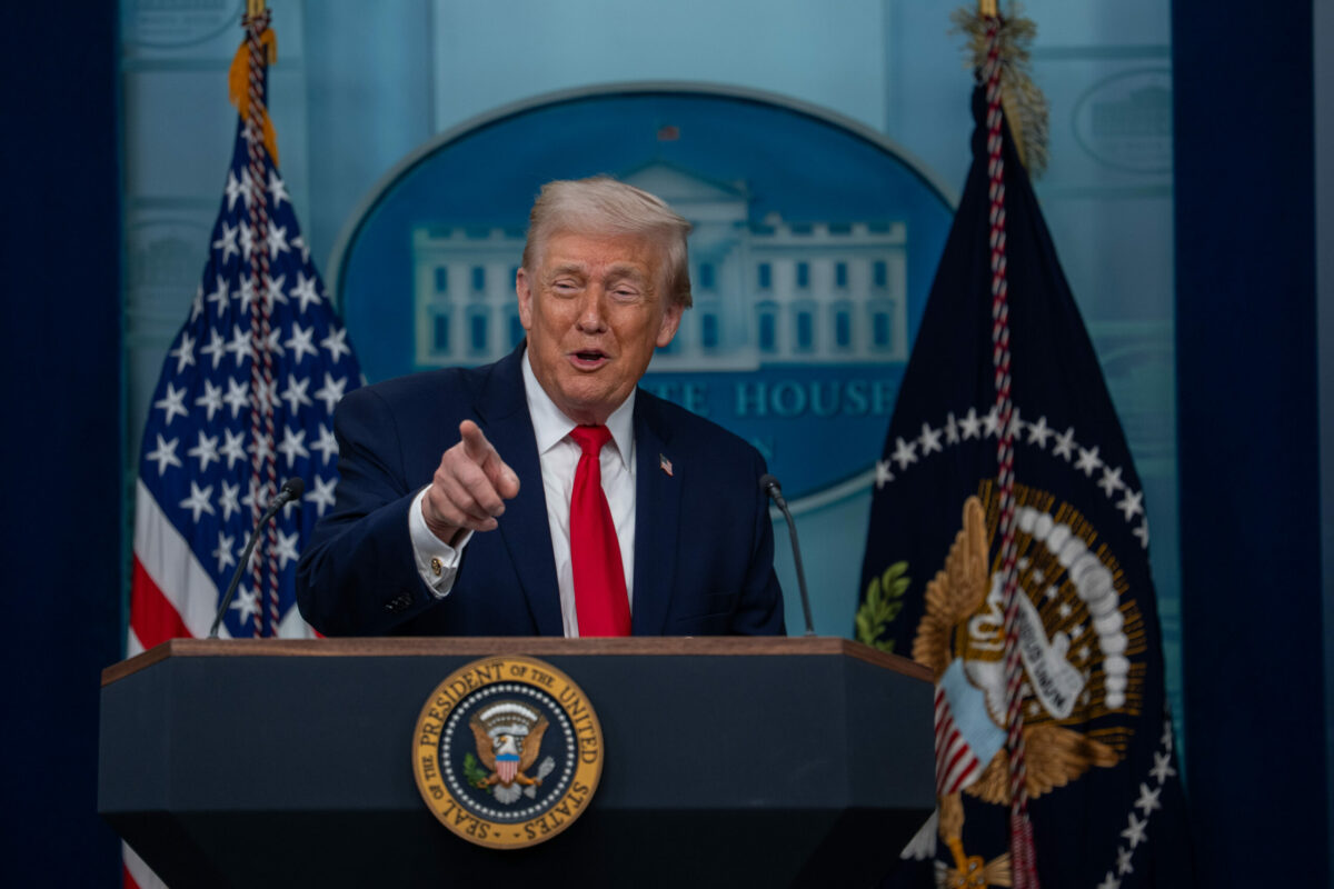 Surse Reuters: Trump respinge eforturile de inițiere a negocierilor pentru un armistițiu cu Iranul