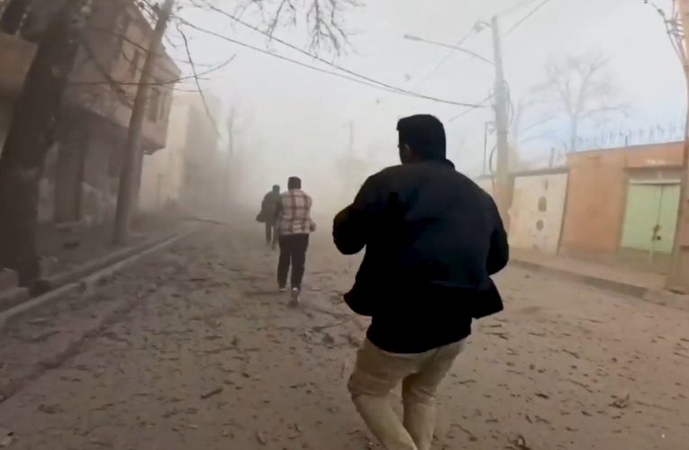 Sute de persoane fug din Iran prin Azerbaidjan din cauza războiului