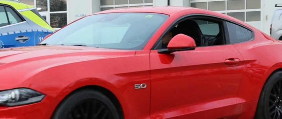 Țara în care vitezomanii sunt vânați cu un Ford Mustang GT de 450 CP confiscat de la un șofer beat. VIDEO