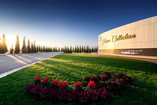 Țiriac Collection, locul unde tot mai mulți pasionații de automobile din întreaga lume vin să descopere modele auto legendare (P)