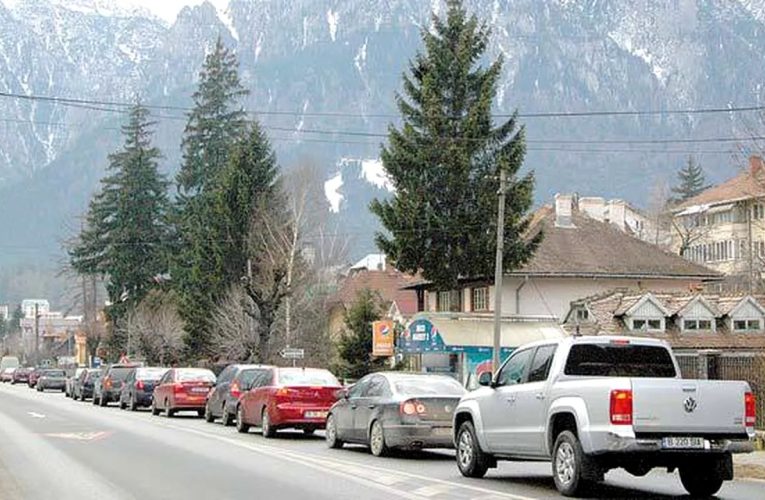 Trafic duminică seara: Coloană pe DN1 între Sinaia și Comarnic