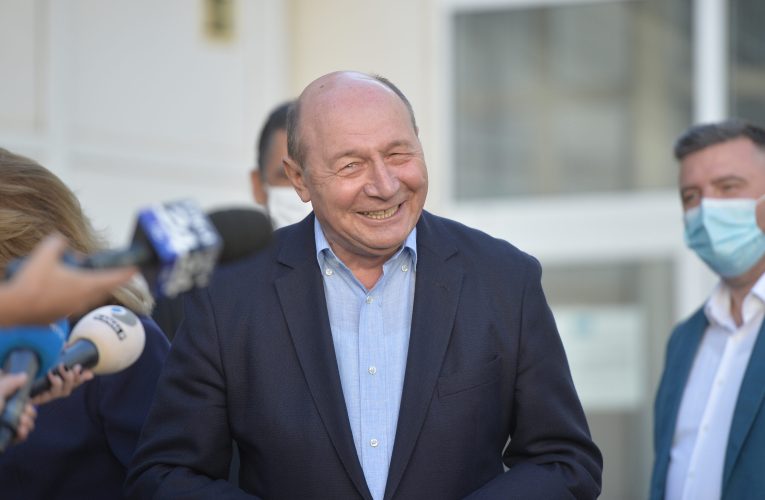 Traian Băsescu: „România are dreptul să judece altfel decât statele europene relația sa cu America” / Filmuleț cu „o dansatoare din bordel”, exemplu de propagandă de război