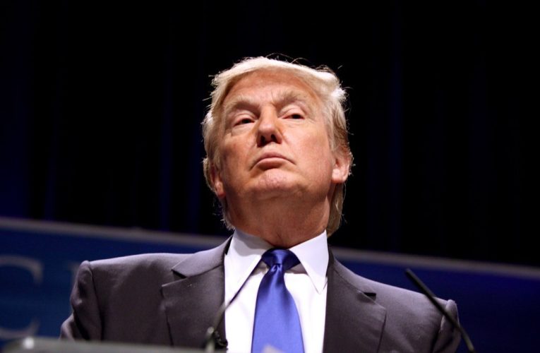 Trump va participa pentru prima dată la cina corespondenților de la Casa Albă