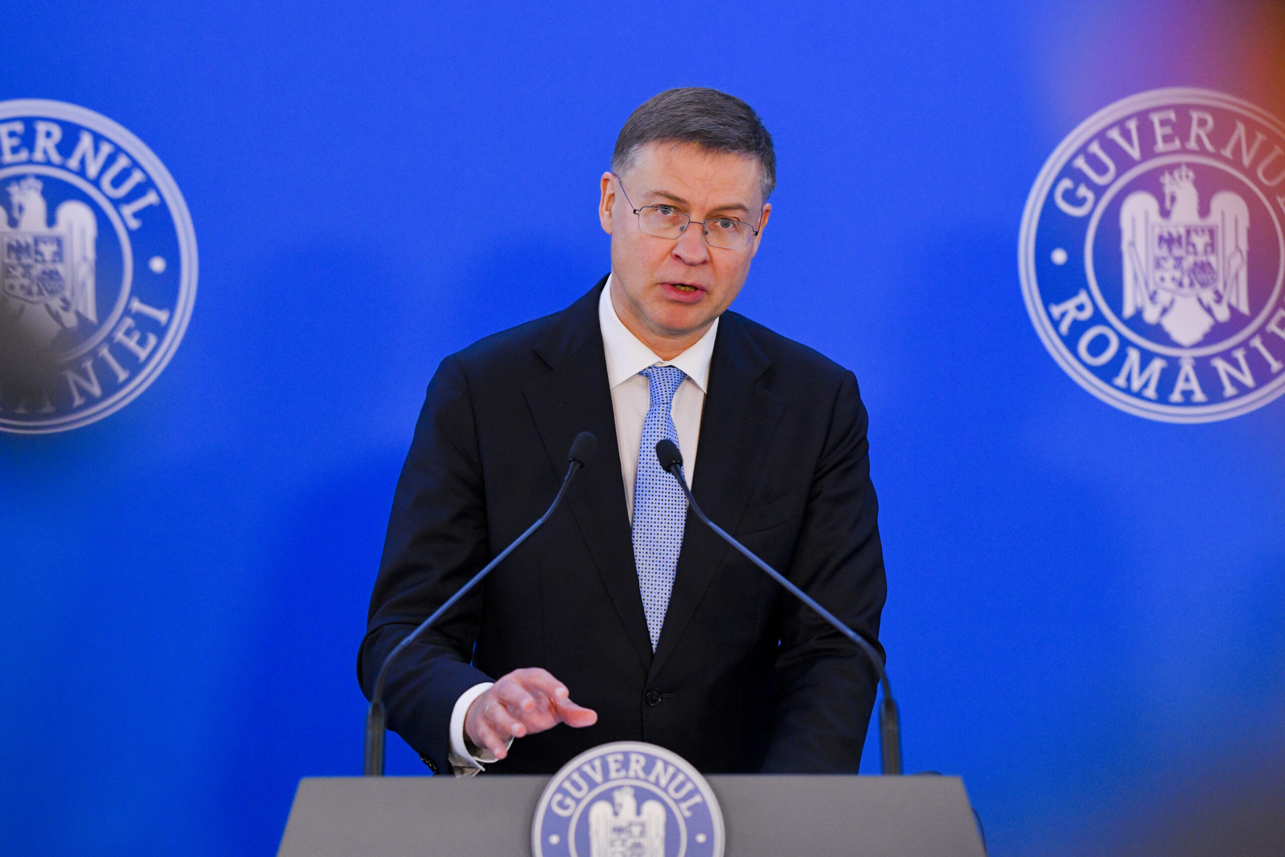 UE avertizează că războiul din Orient ar putea duce la o creștere a inflației de peste 3%