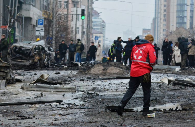 Un atac aerian rusesc a ucis trei persoane într-un autobuz în estul Ucrainei