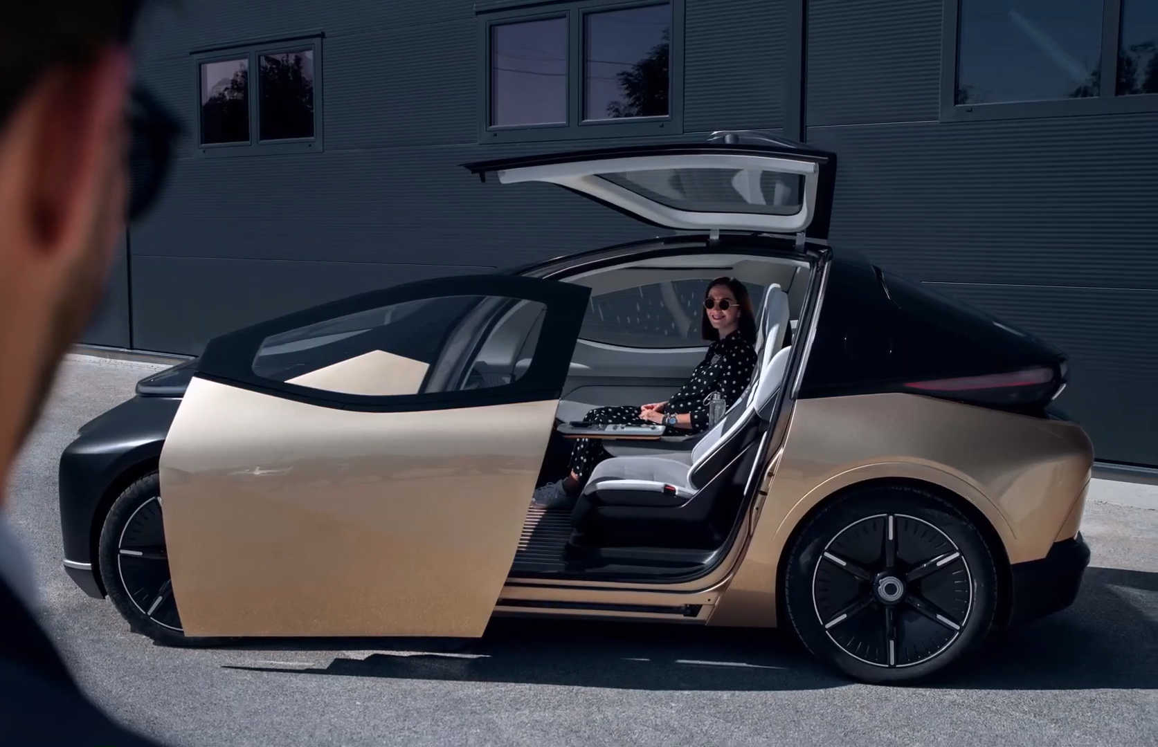 Un serviciu de taxi fără șofer, lansat în Europa. Cum funcționează mașinile autonome?