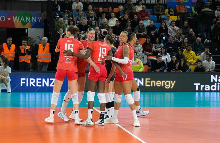 Volei Alba Blaj, prima echipă calificată în semifinalele campionatului feminin de volei