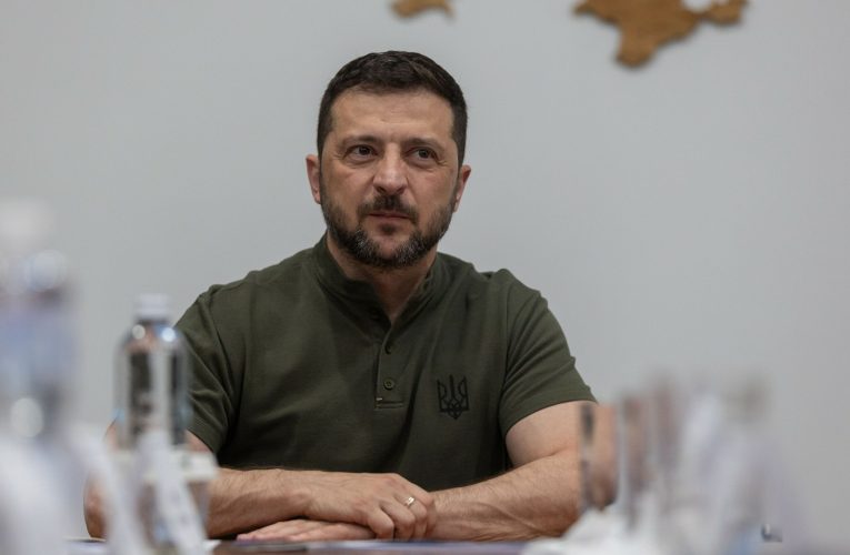 Volodimir Zelenski a vizitat trupele din prima linie