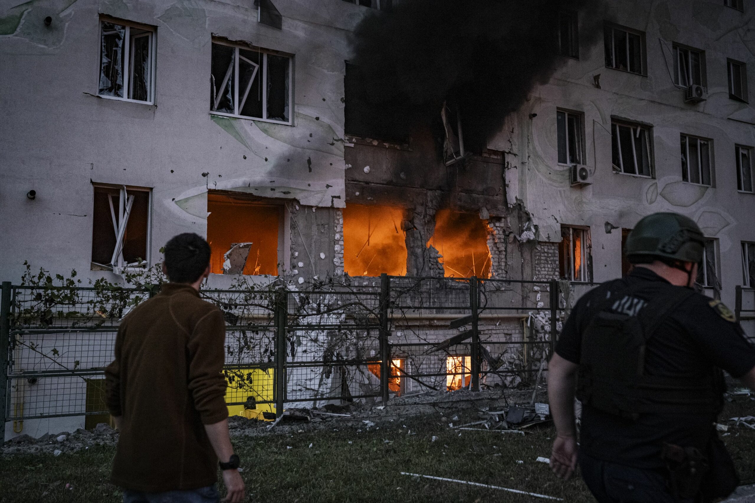 Ziua de 9 martie, declarată doliu în Harkov după atacul cu rachete asupra unui bloc de locuințe