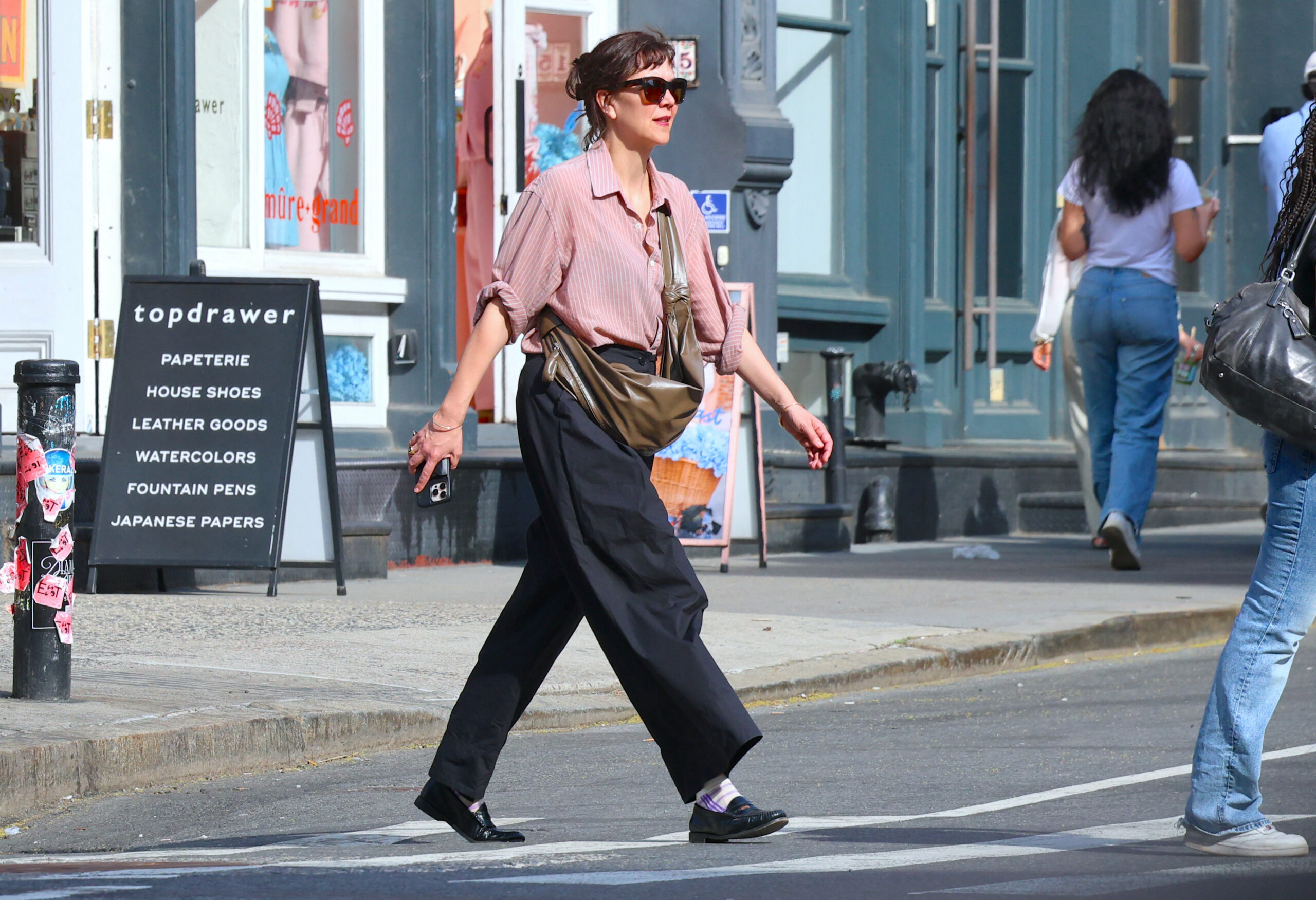 56% din spanioli fac cumpărături din cauza stresului sau plictiselii