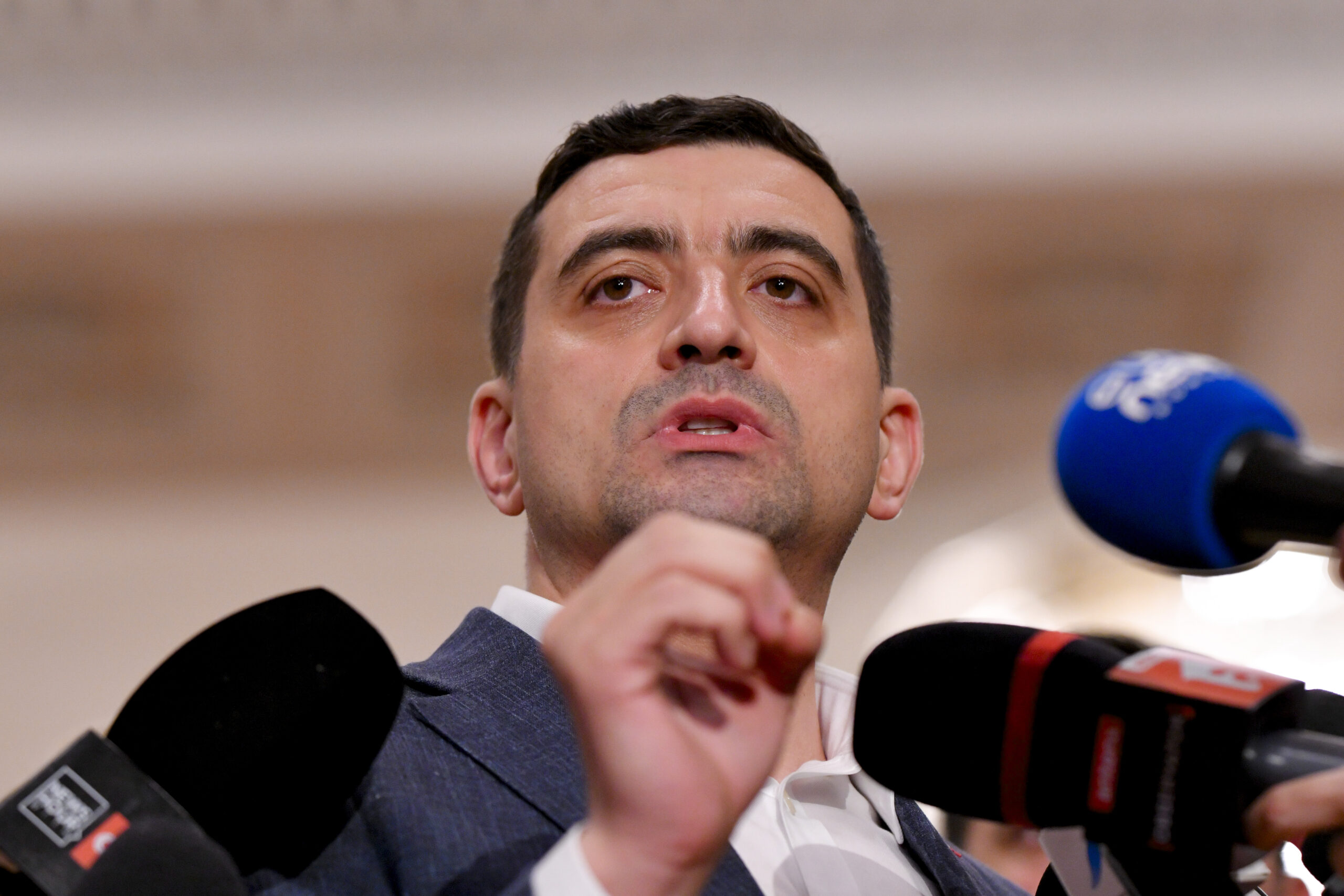 A bătut George Simion palma cu PSD? Liderul AUR: „Nu avem ce să discutăm în acest moment despre o coaliție de guvernământ cu PSD”