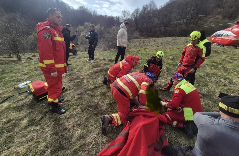 Accident grav cu ATV la Petrila, în zona Dealul Crucii. Victima, transportată de urgență cu elicopterul SMURD