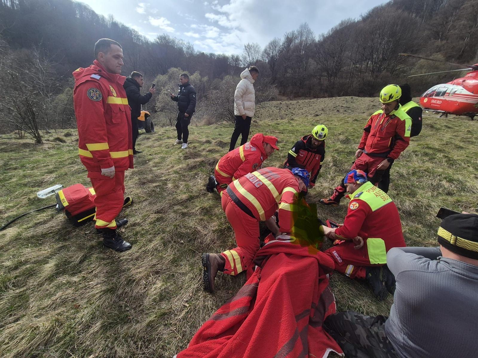 Accident grav cu ATV la Petrila, în zona Dealul Crucii. Victima, transportată de urgență cu elicopterul SMURD