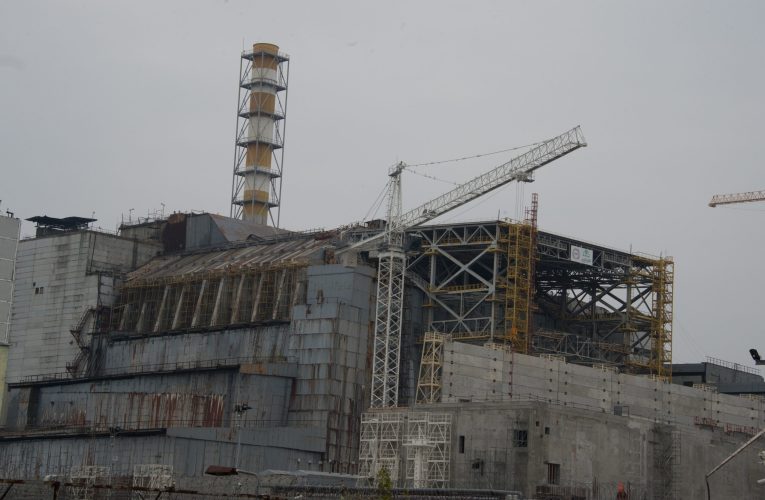 Alertă majoră la Cernobîl. Risc de scurgeri radioactive în cazul prăbușirii învelișului Reactorului 4