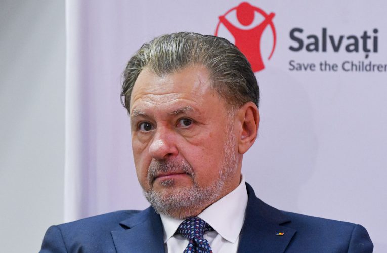 Alexandru Rafila îi răspunde lui Vlad Voiculescu: „fuge de orice responsabilitate și încearcă să lege situația pe care chiar reprezentanții USR au creat-o de mine și de echipa Ministerului Sănătății”