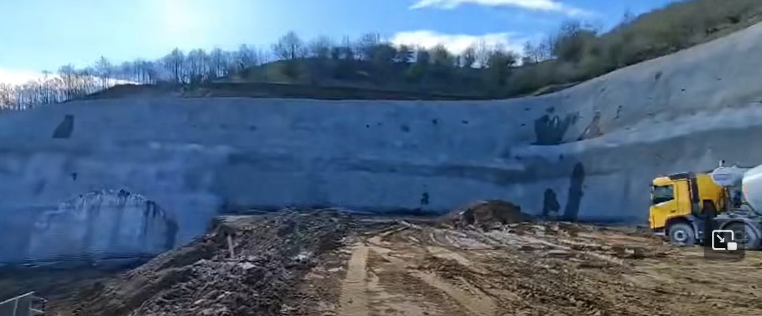 Au început săpăturile la un nou tunel pe autostrada Sibiu-Pitești