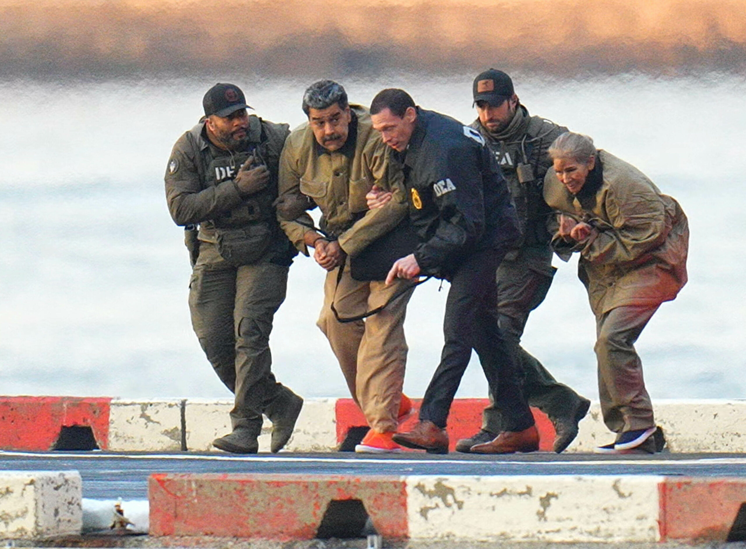 Autoritățile americane le permit lui Maduro și soției sale să își plătească avocații din fonduri venezuelene