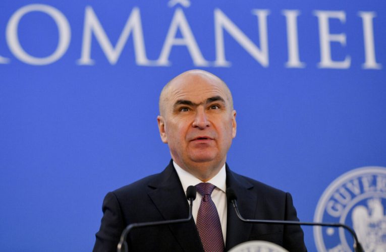 Bolojan a anunțat cine îi înlocuiește pe miniștrii demisionari de la PSD