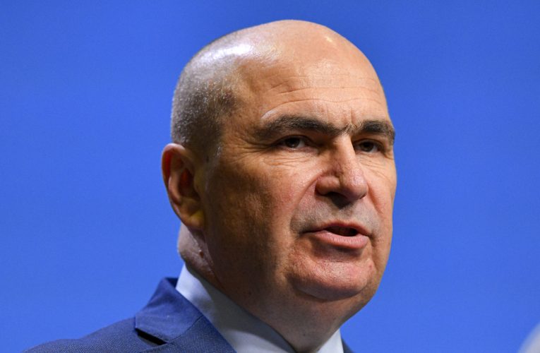 Bolojan, față în față cu moțiunea: primele declarații după anunțul PSD – AUR