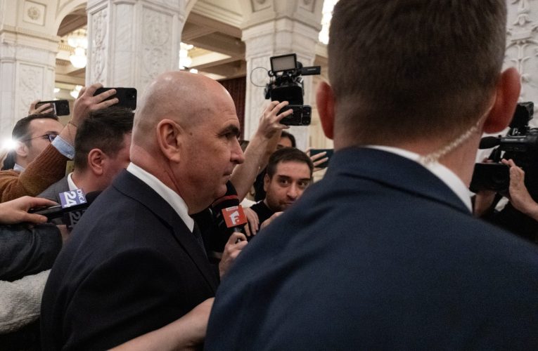 Bolojan: „Zarurile au fost aruncate, suntem la început de criză”. PSD vrea un premier marionetă