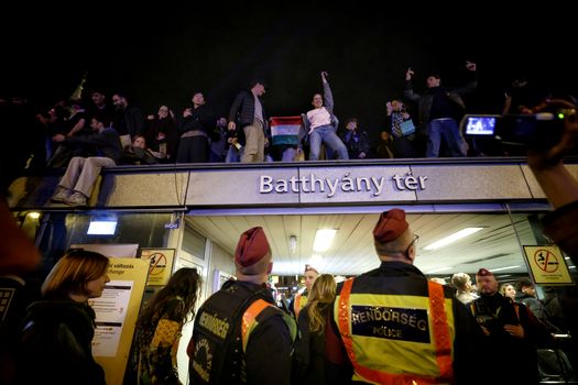 Budapesta petrece după înfrângerea lui Orban. Presa: „a fost un masacru electoral”