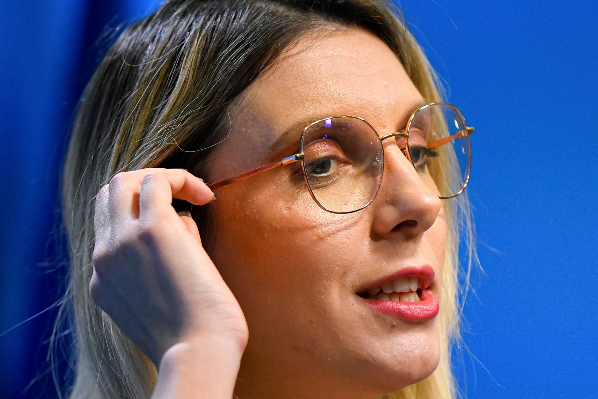 Buzoianu: AUR e acum la putere; AUR a ajuns să conducă țara cu pixul PSD