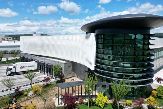 Carmistin The Food Company își consolidează poziția de lider în sectorul avicol din România, prin dublarea producției în ultimii doi ani