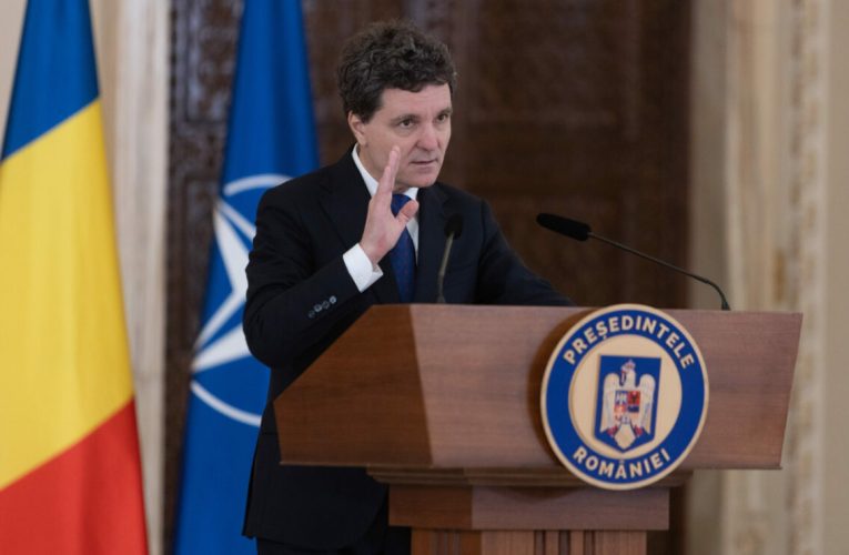 Cât va costa criza politică? Nicușor Dan, lângă Isărescu: „Suntem ființe sociale, am schimbat amabilități”