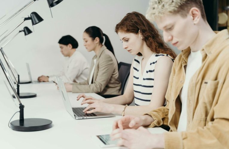 Ce faci dacă ești concediat în 2026: în 9 din 10 cazuri concedierile sunt anulate în instanță