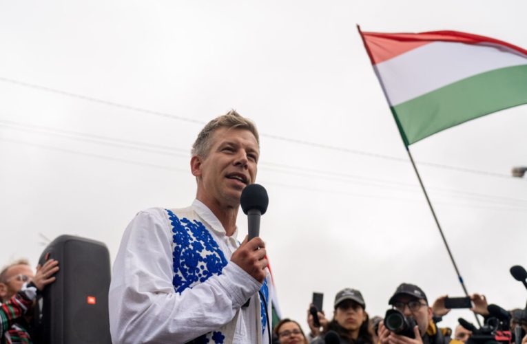 Cine este Péter Magyar, omul ce l-ar putea îndepărta pe Orban de la putere și ar putea așeza Ungaria pe un traseu mai pro-european