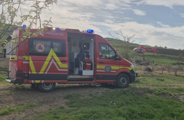 Cluj: Bărbat rănit grav de un utilaj agricol, transportat la spital cu elicopterul SMURD