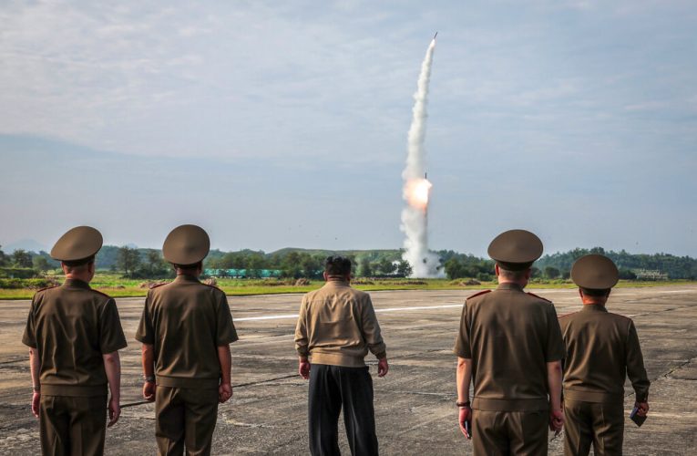 Coreea de Nord a efectuat o lansare de test a cel puțin unei rachete balistice