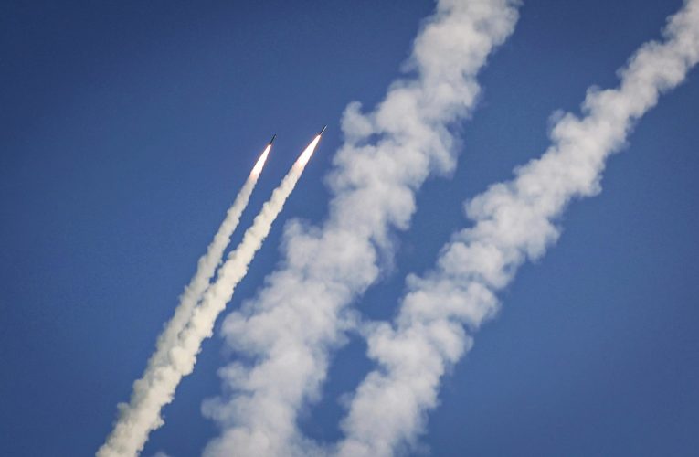 Coreea de Nord confirmă că ultimele sale teste militare au inclus rachete echipate cu focoase de tip bombă cu dispersie