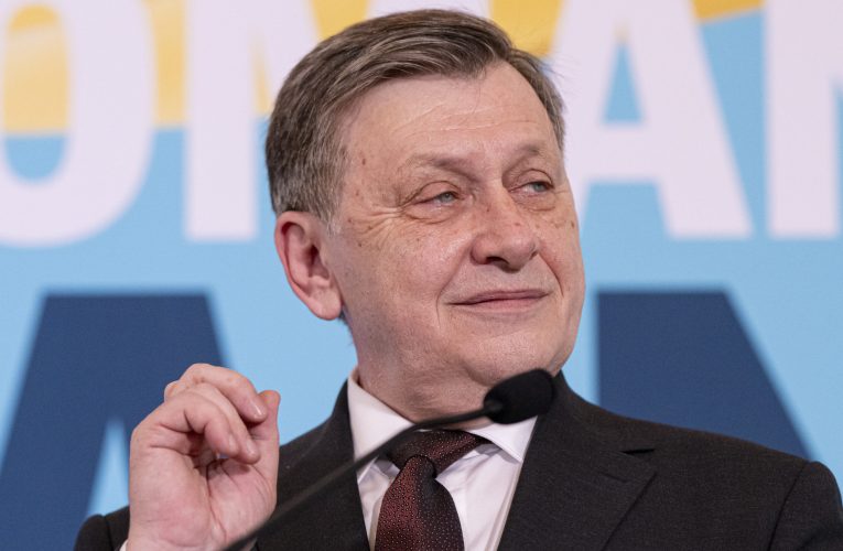 Crin Antonescu: Ne așteptăm la un guvern PNL-USR-UDMR cu susținere parlamentară / Astăzi țara este condusă la nivel guvernamental de USR