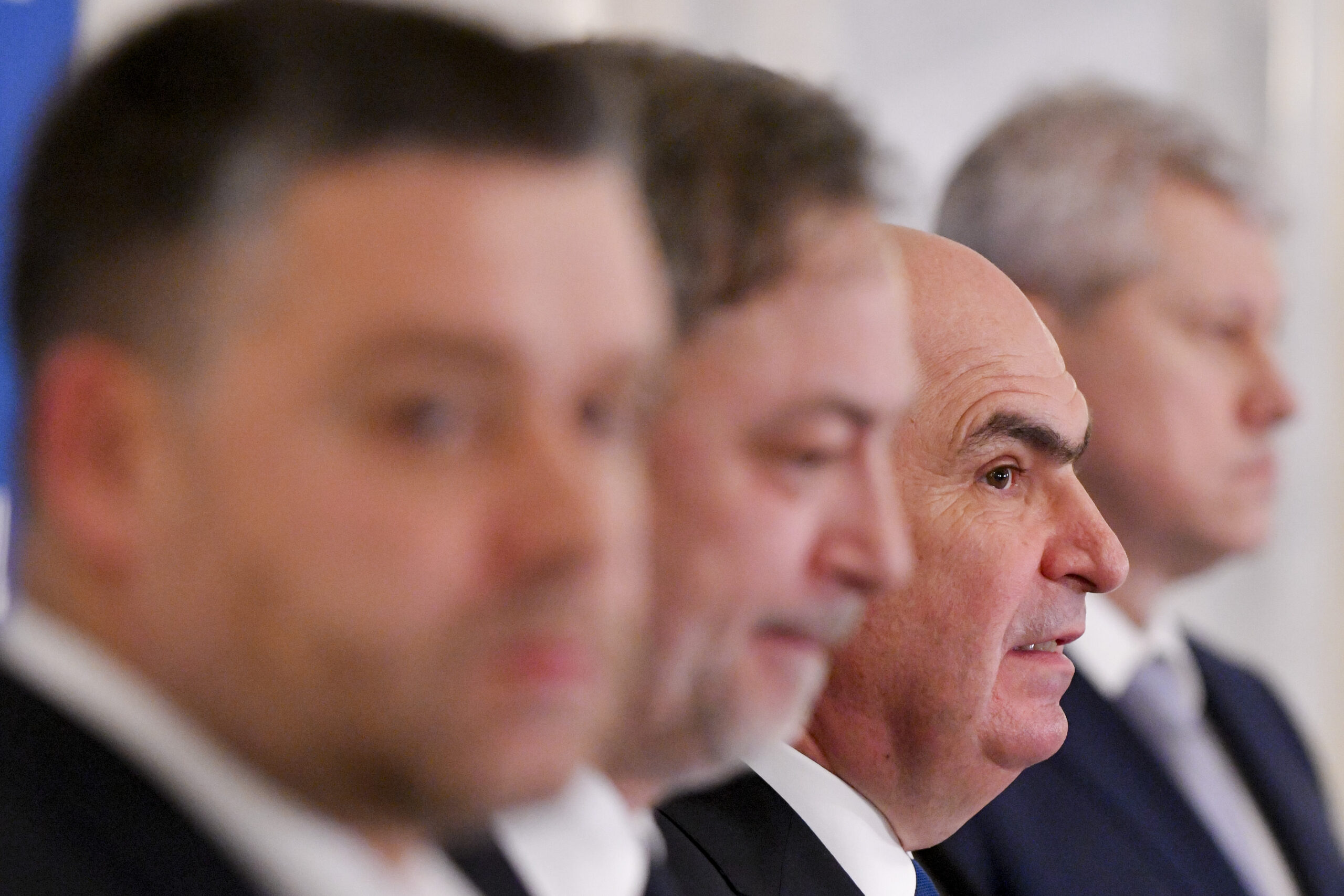 Criza politică ajunge la Cotroceni. Cine vine la consultări și ce urmează