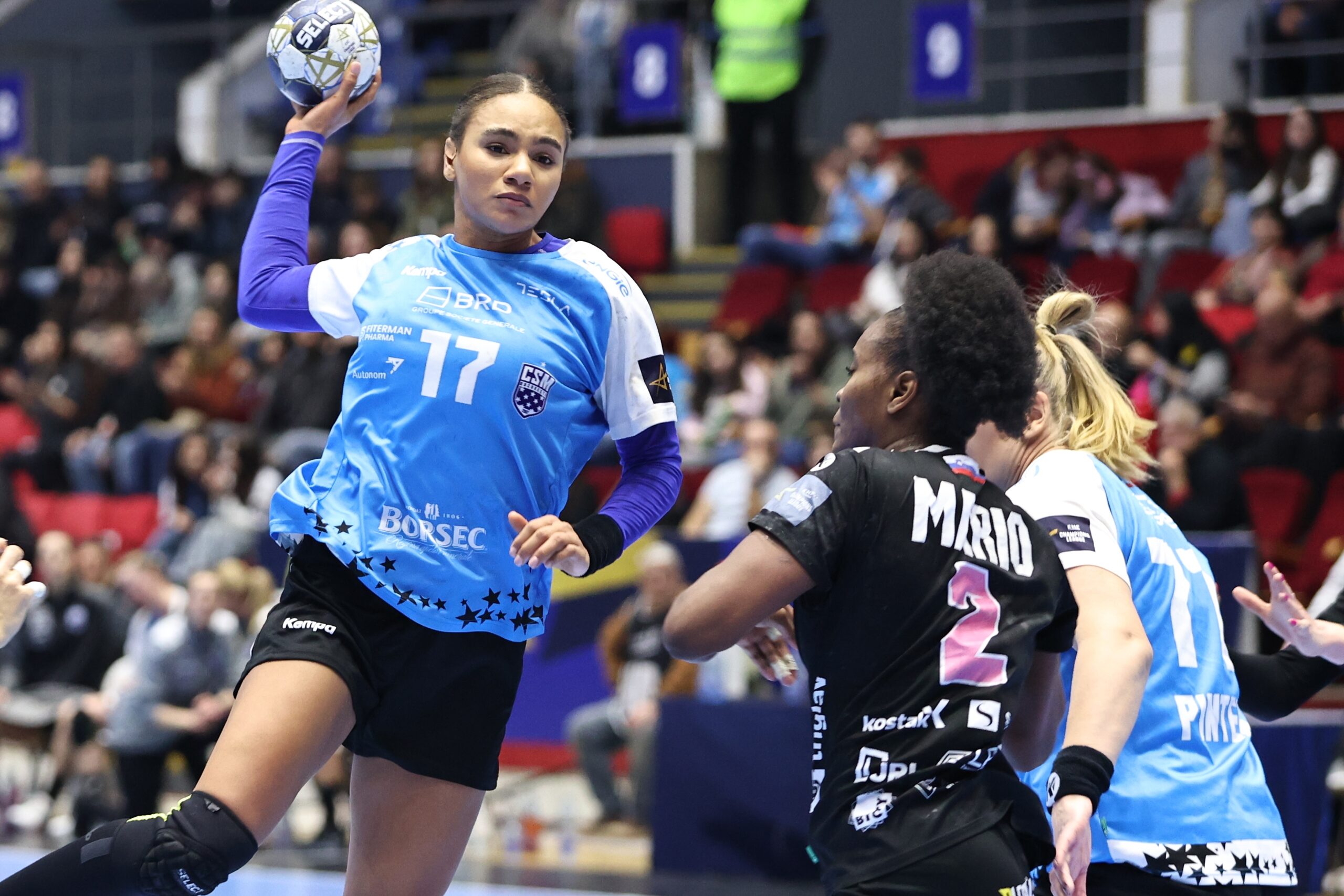 CSM București, program favorabil în lupta cu Gloria Bistrița pentru titlu la handbal feminin