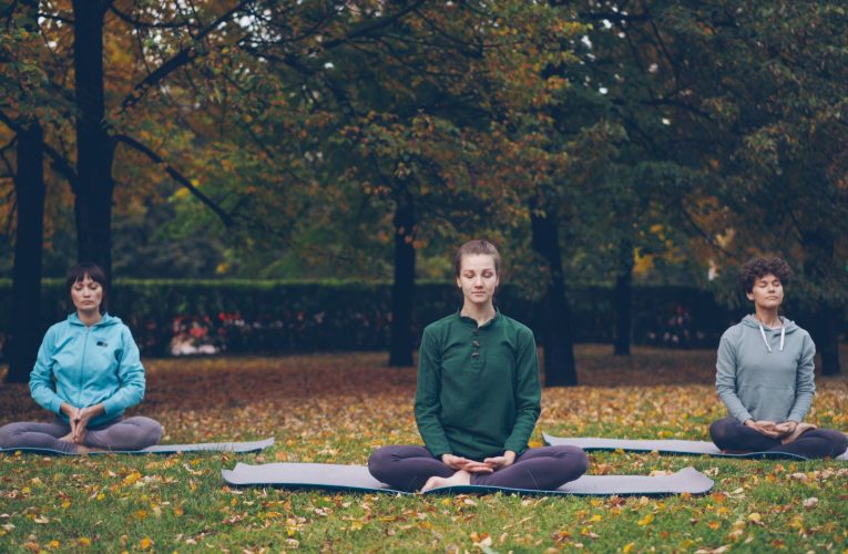 Cum ne relaxăm după o zi grea Chiar și rugăciunea „Tatăl nostru” ne poate calma